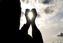 完美体育官网:进球无效!巴顿禁区内抽射破门,VAR介入判罚阿代米越位在先.